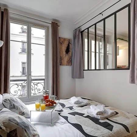 660 Melanie - Superb In * Parigi